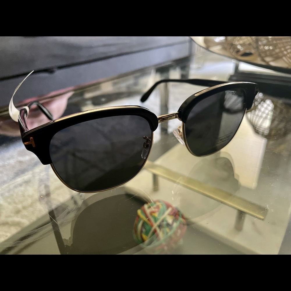NWT black Tom Ford sunglasses! Never used!